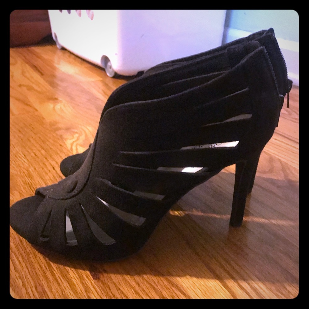 Black heels